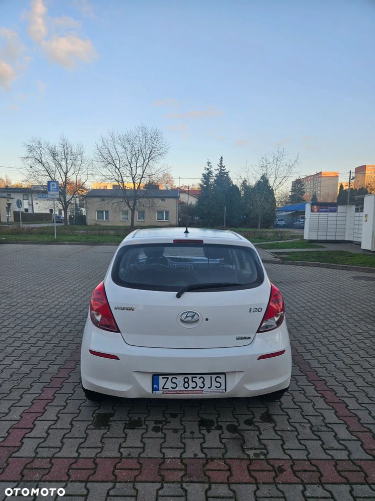Hyundai i20 1.1 CRDi Classic + - 6