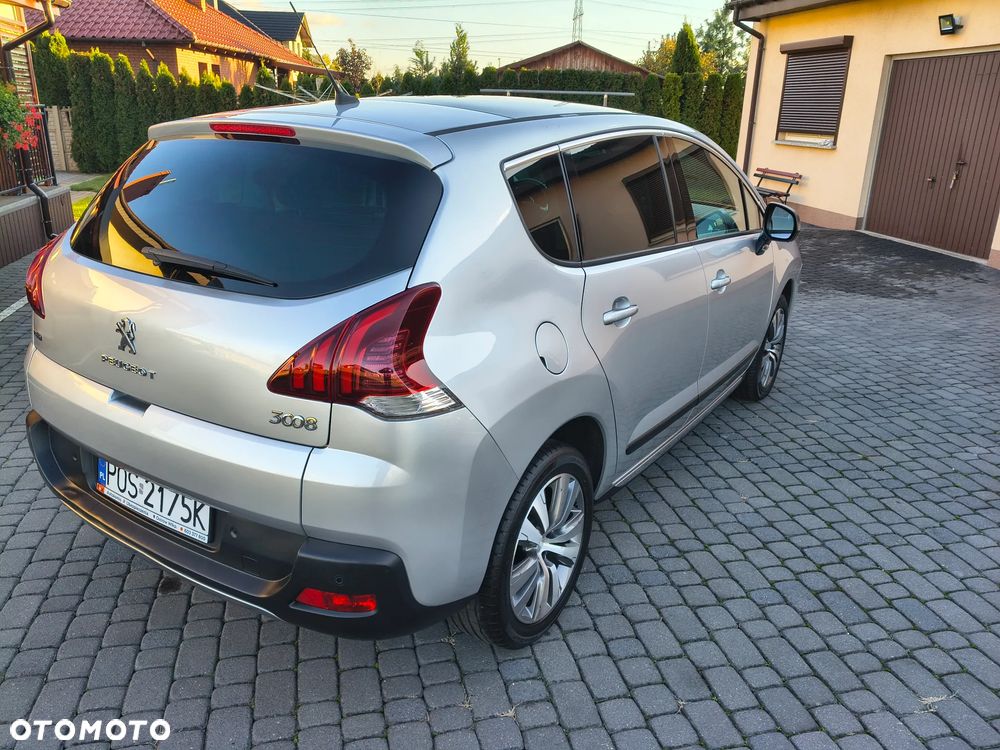 Peugeot 3008 HDi 115 Allure - 4