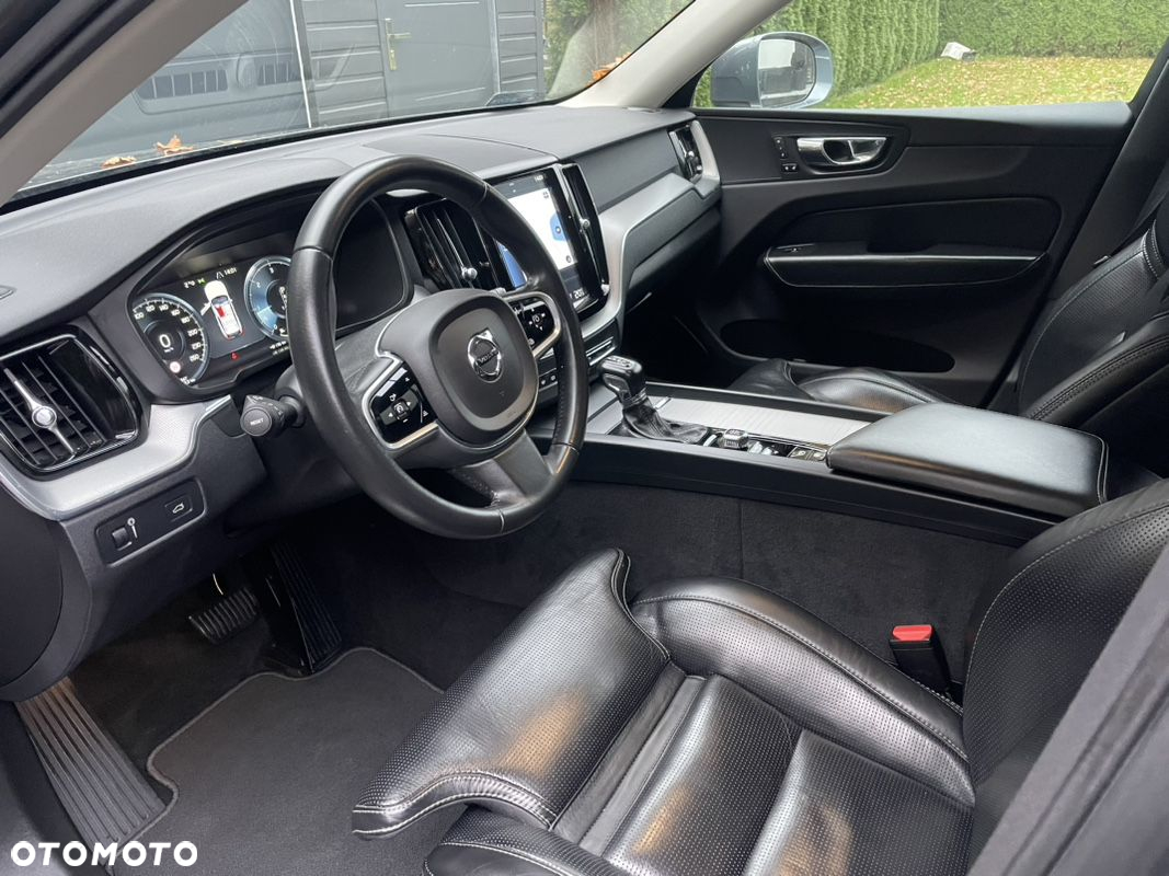 Volvo XC 60 D5 AWD Inscription - 5