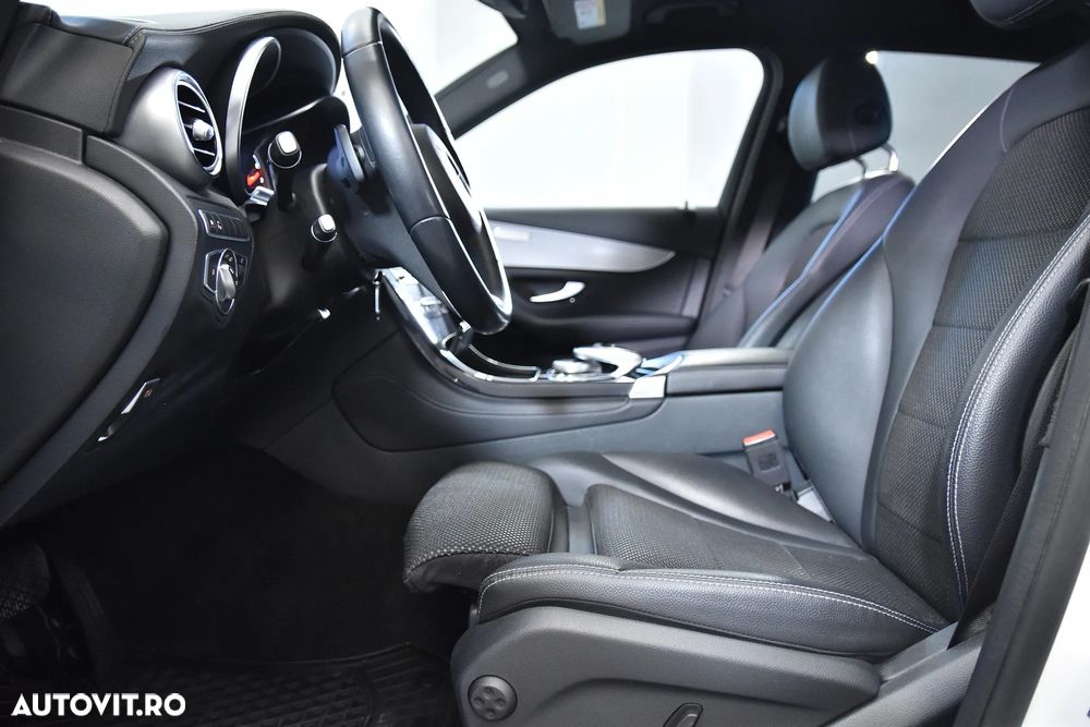 Mercedes-Benz GLC 250 4MATIC 9G-TRONIC - 24