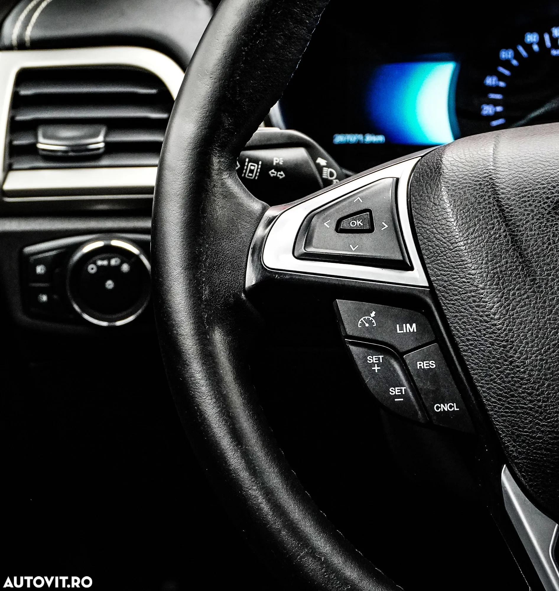 Ford Mondeo Vignale 2.0 Hybrid - 29