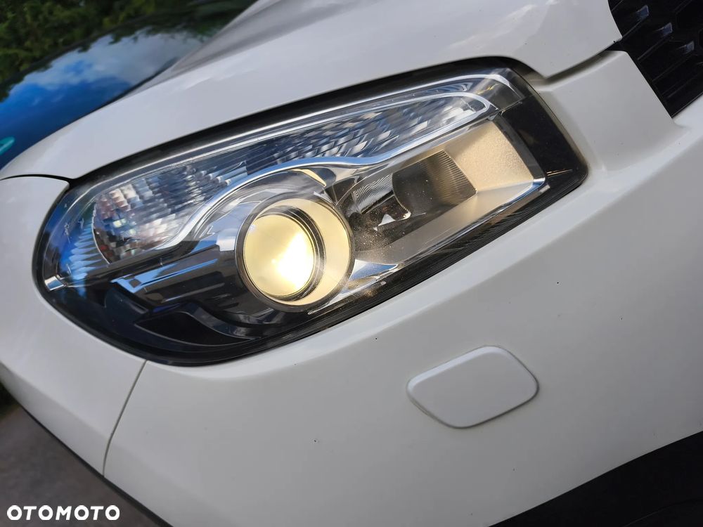 Nissan Qashqai 2.0 dCi 4 x 4 DPF tekna - 20