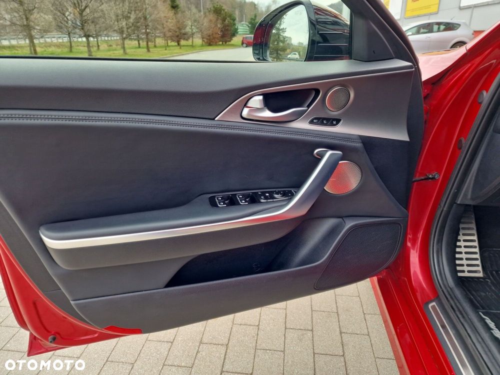 Kia Stinger 2.0 T-GDI GT Line - 19