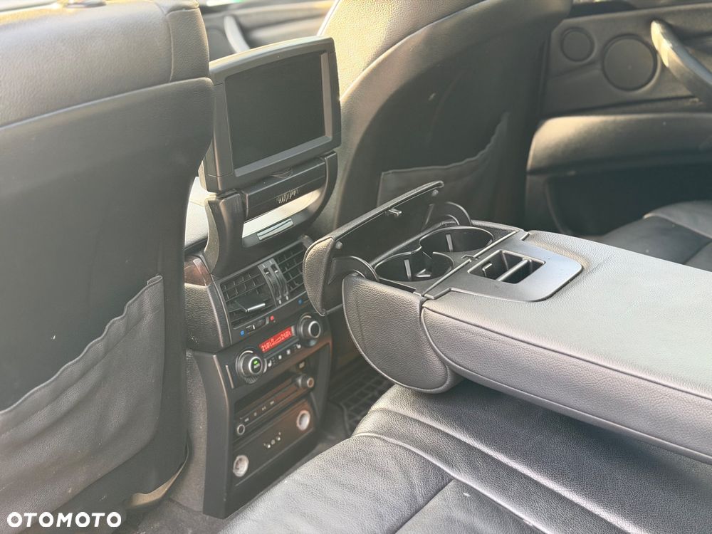 BMW X5 xDrive35i - 13