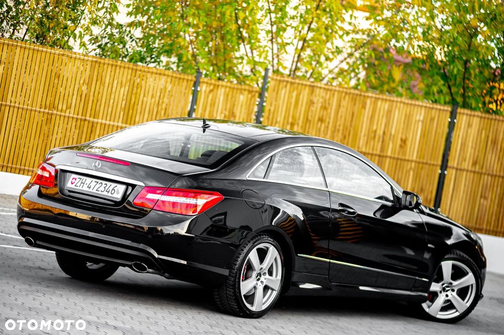 Mercedes-Benz Klasa E 350 CGI BlueEFFICIENCY 7G-TRONIC Avantgarde - 17