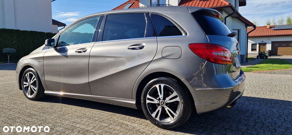 Mercedes-Benz Klasa B 180 7G-DCT Edition - 6