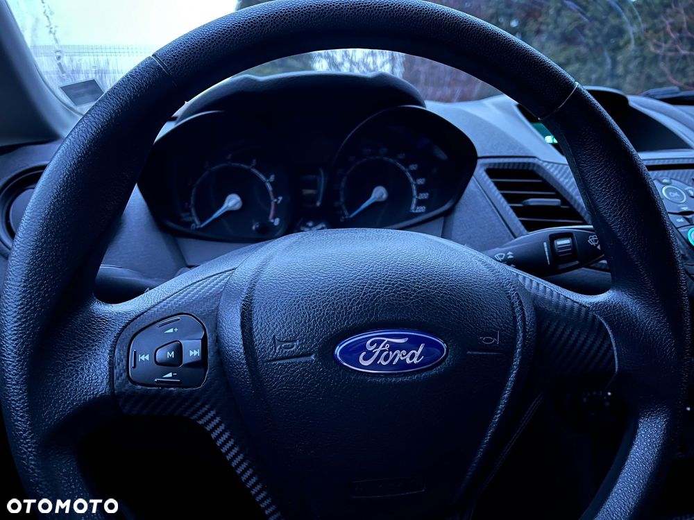 Ford Fiesta - 19
