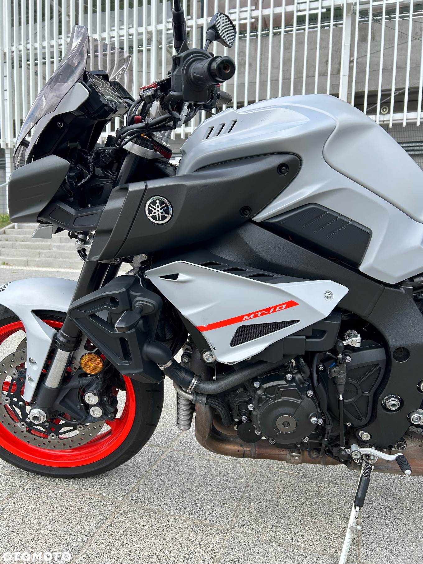 Yamaha MT - 12