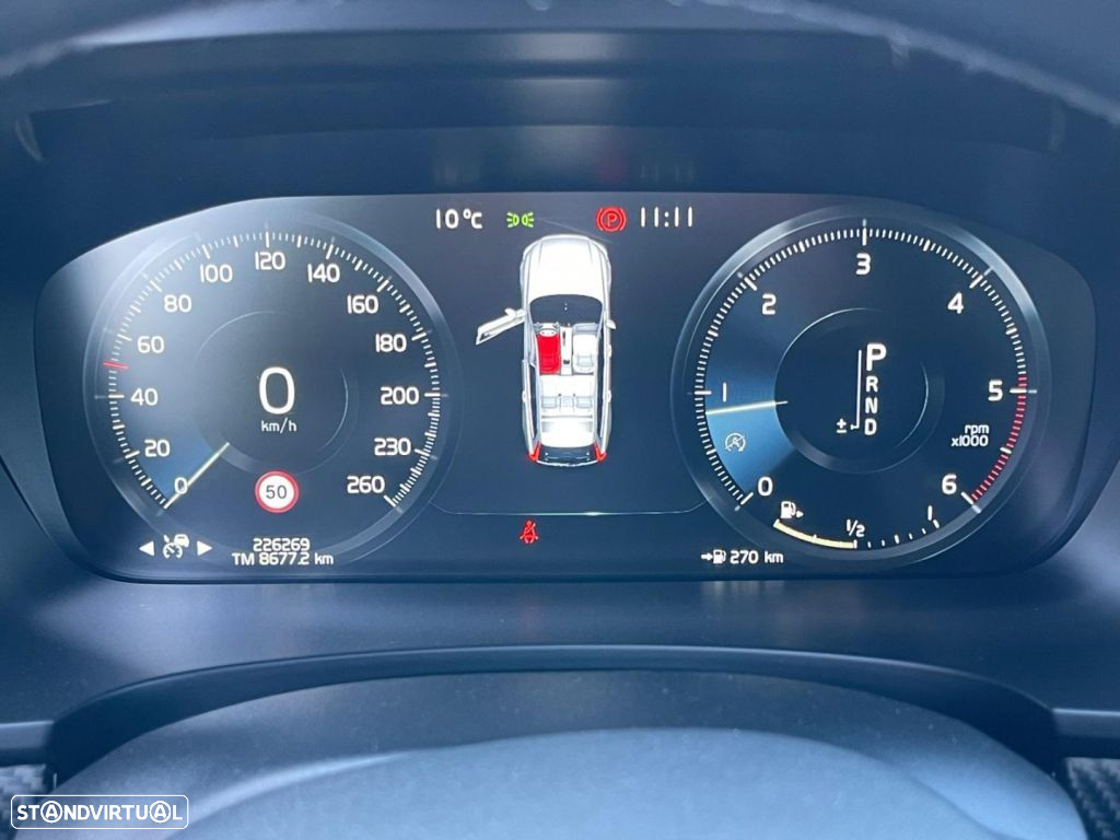 Volvo V90 Cross Country 2.0 D5 Plus AWD Geartronic - 10