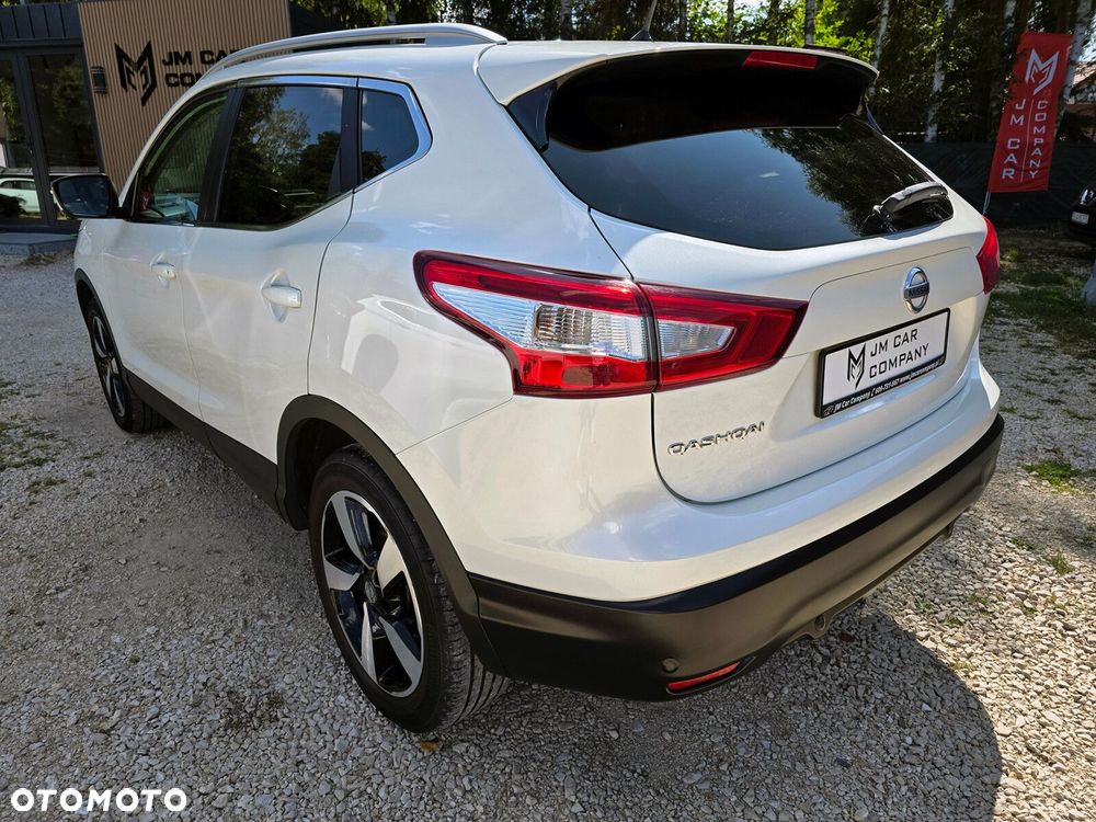 Nissan Qashqai - 25