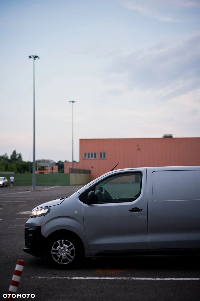 Opel Vivaro - 11