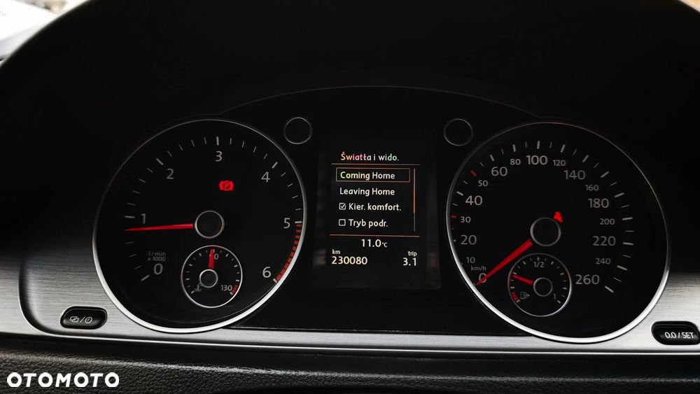 Volkswagen Passat Variant 2.0 TDI BlueMotion Technology Business Edition - 25