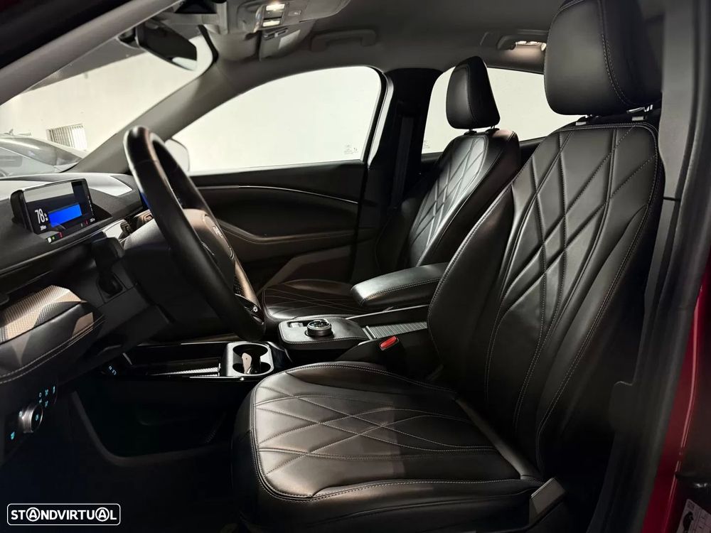 Ford Mustang Mach-E Standard - 12