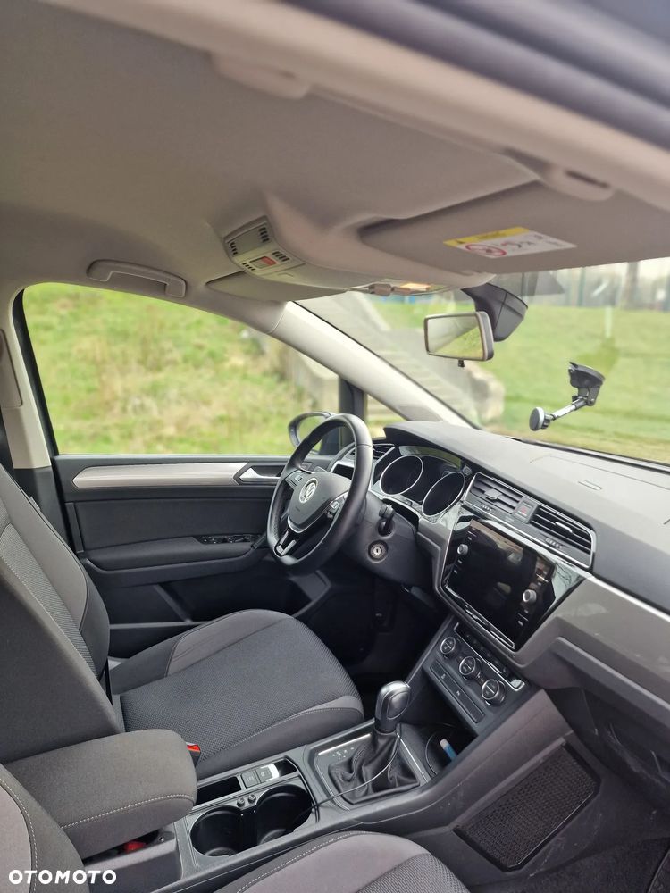 Volkswagen Touran 1.5 TSI EVO Trendline DSG - 8