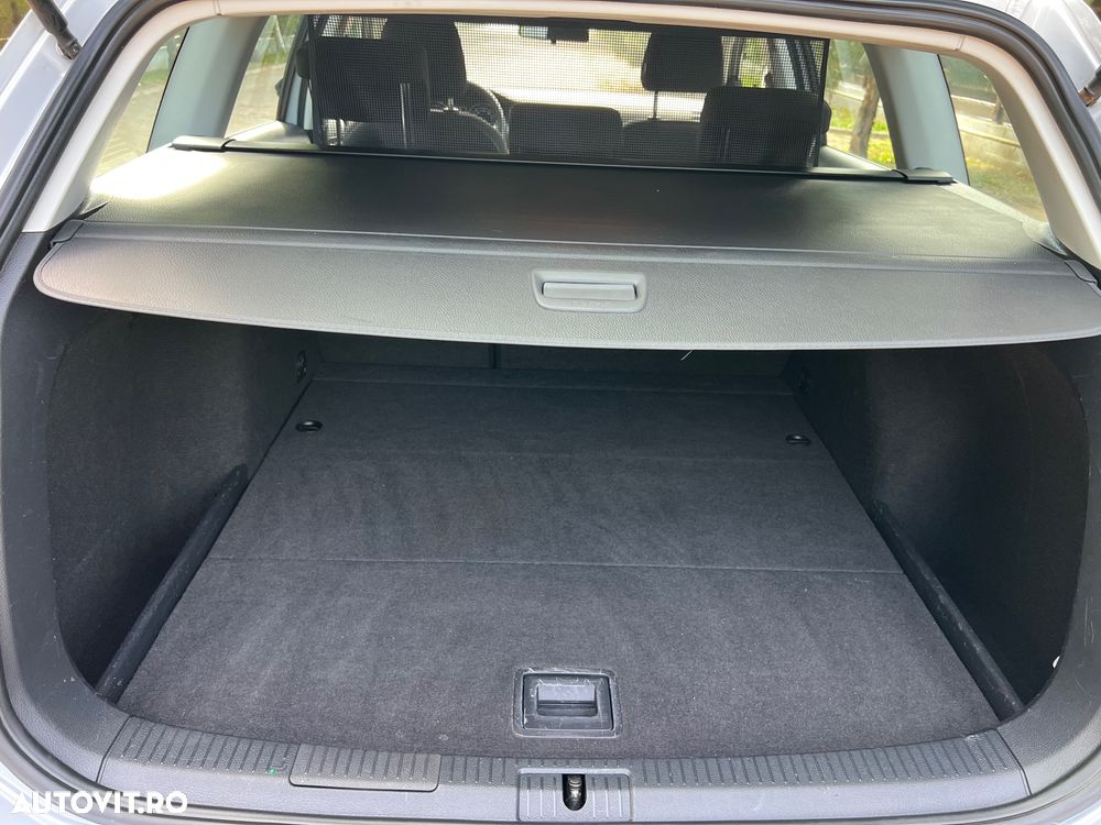Volkswagen Golf 1.6 TDI Comfortline - 18