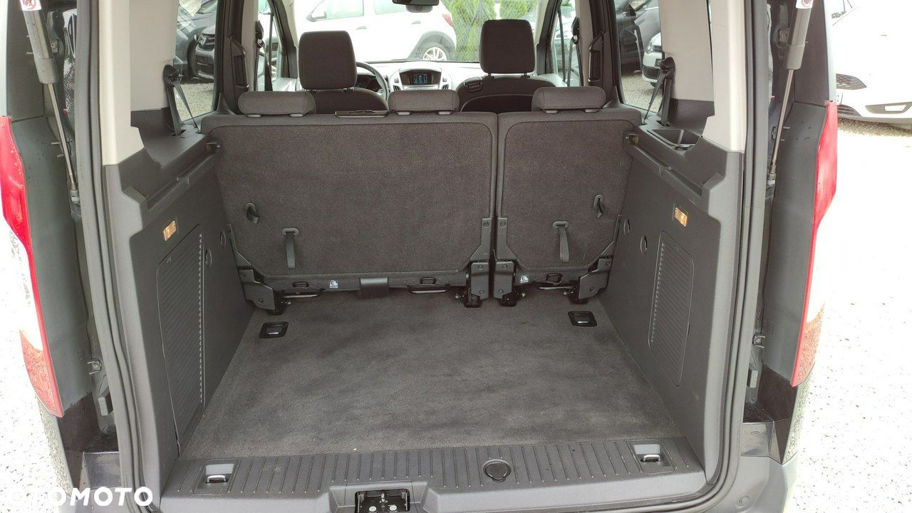 Ford Tourneo Connect - 8