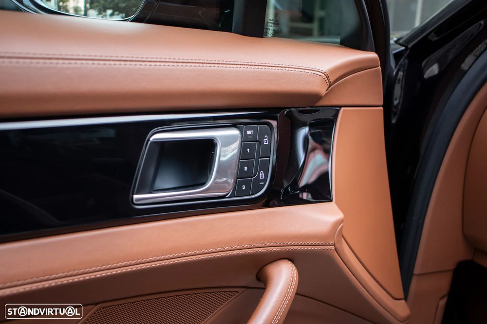 Porsche Panamera Sport Turismo 4S E-Hybrid - 6
