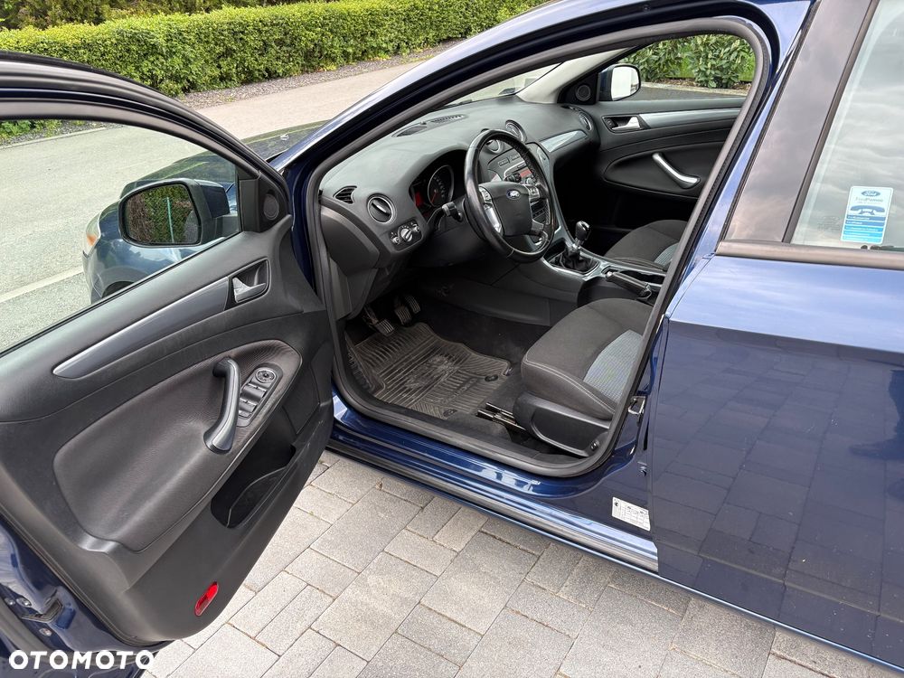Ford Mondeo - 9