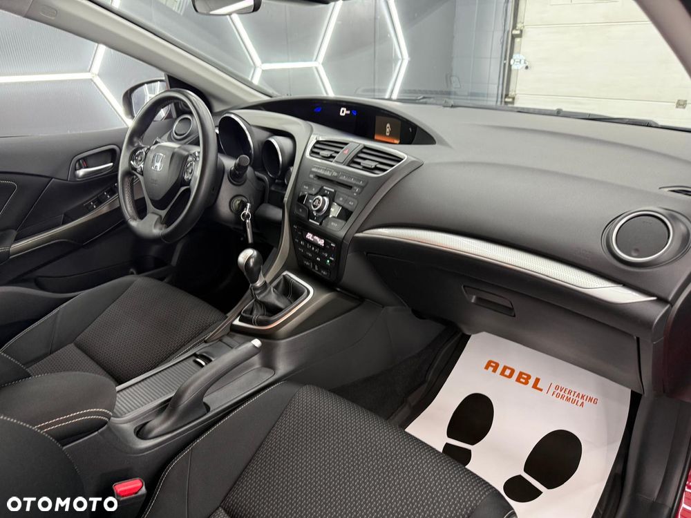 Honda Civic 1.4 i-VTEC Sport Black Edition - 30