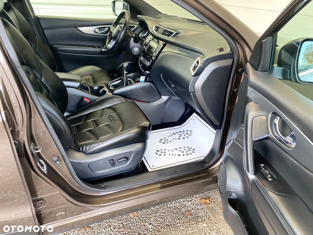 Nissan Qashqai 1.3 DIG-T TEKNA - 10