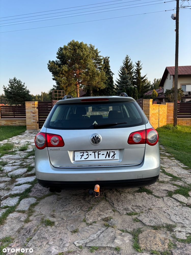Volkswagen Passat 2.0 FSI Comfortline - 4
