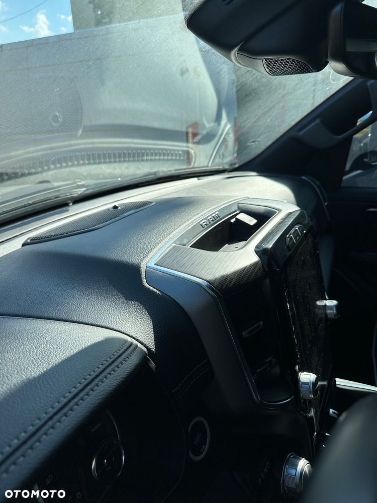 RAM 1500 - 16