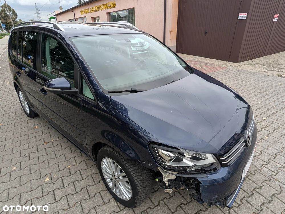 Volkswagen Touran - 13