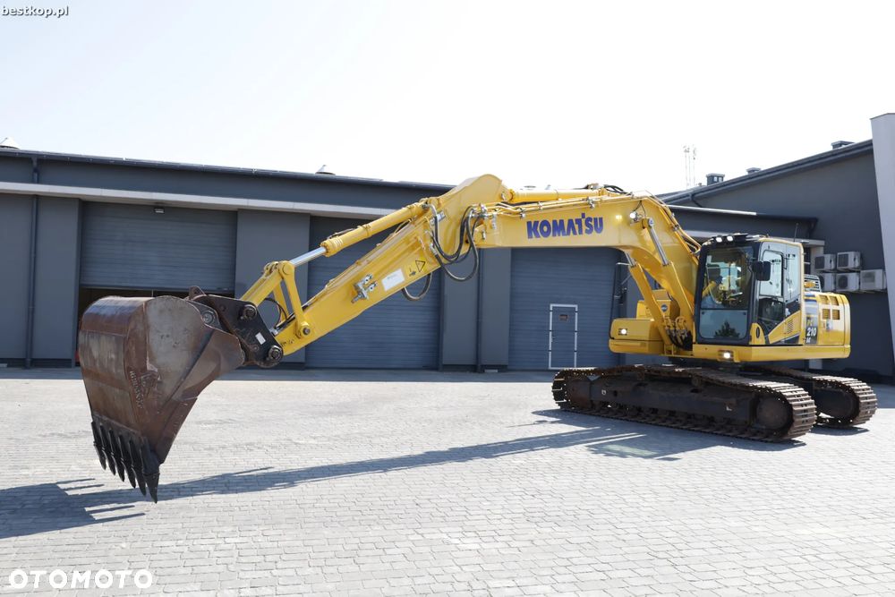 Komatsu PC210LC-11 - 32