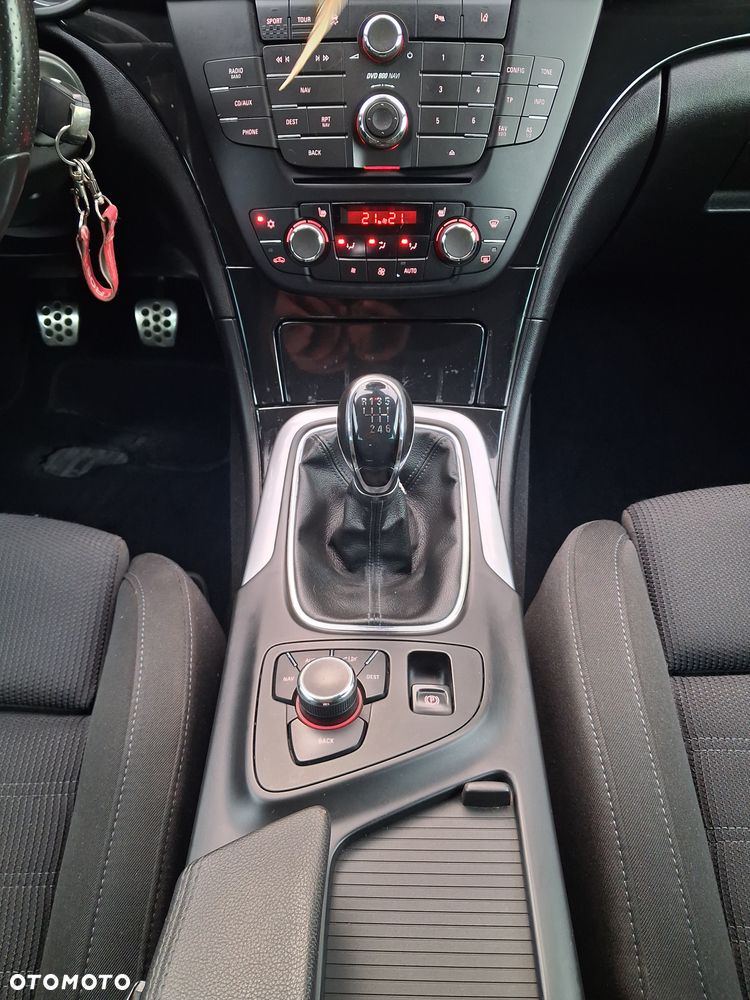 Opel Insignia - 8