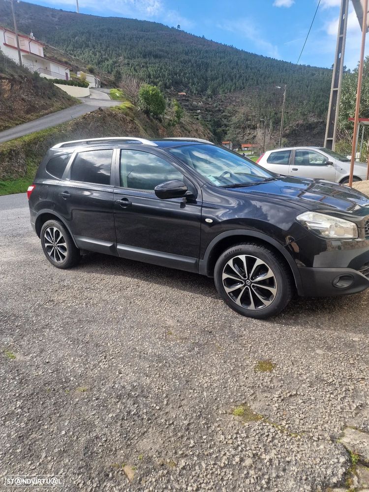 Nissan Qashqai +2 - 4