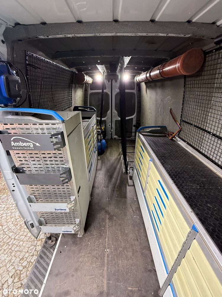 Mercedes-Benz Sprinter 319 - 16