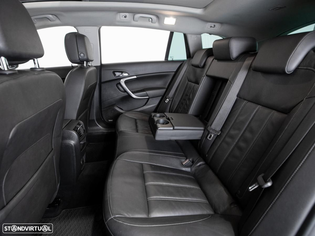 Opel Insignia Sports Tourer - 10