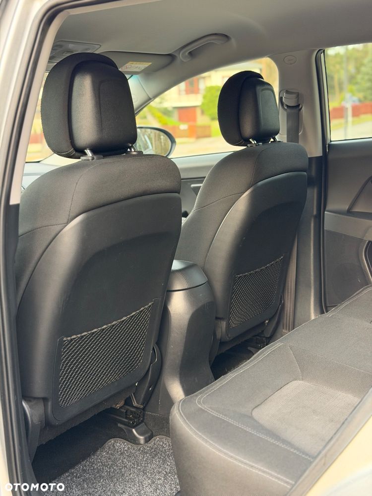 Kia Sportage 1.7 CRDI 2WD Attract - 17