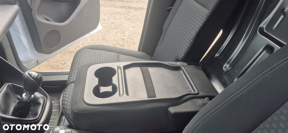 Ford Transit Connect - 15