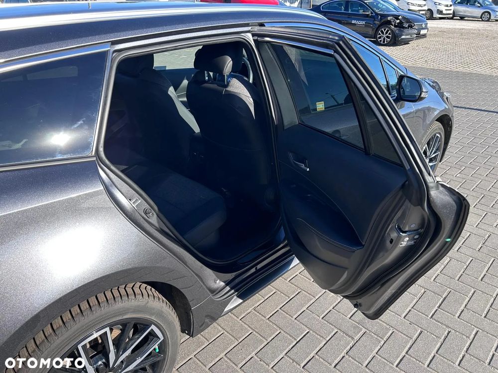 Toyota Corolla 1.8 Hybrid Executive - 32