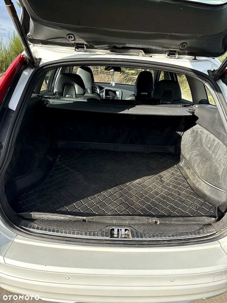 Volvo XC 60 - 8