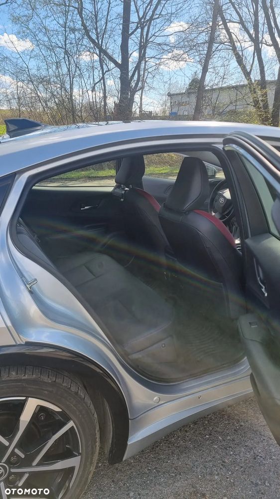 Toyota Prius Hybrid Executive - 19