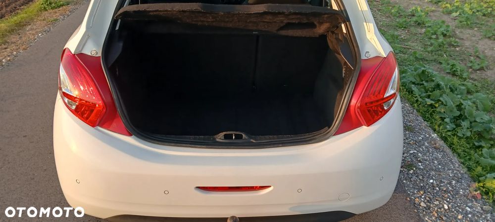 Peugeot 208 1.2 PureTech Active - 16