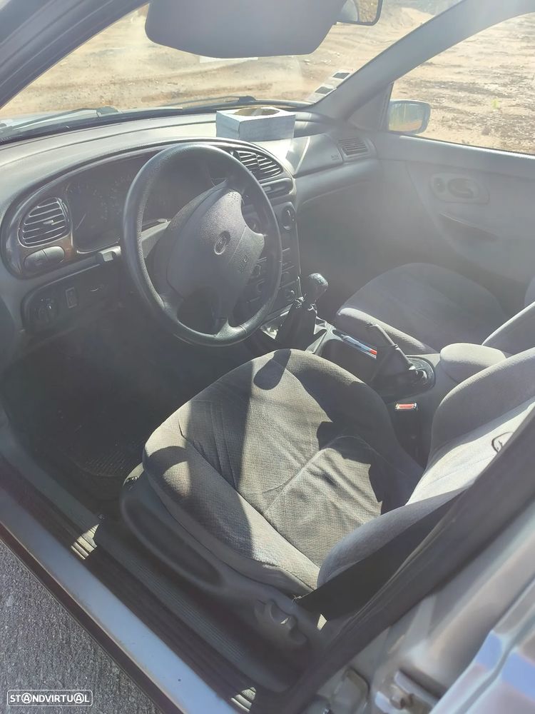 Ford Mondeo SW 1.8 TD Ghia - 4