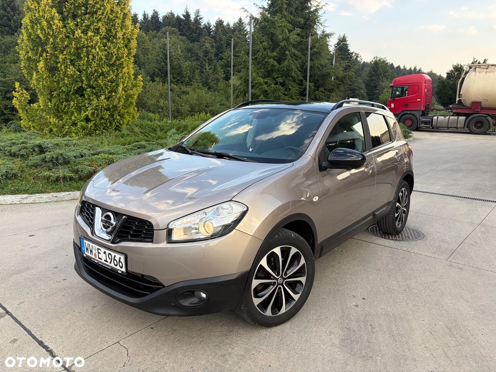 Nissan Qashqai 2.0 dCi 4 x 4 DPF 360