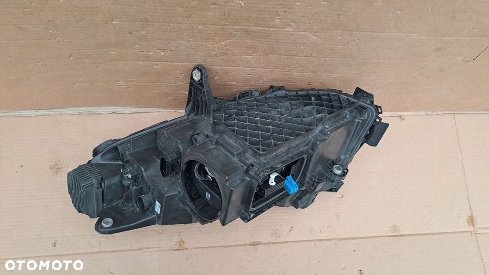 MERCEDES EQC PRAWA LAMPA FULL LED A2939066600 ŁADNA CAŁA UŻYWANA - 7