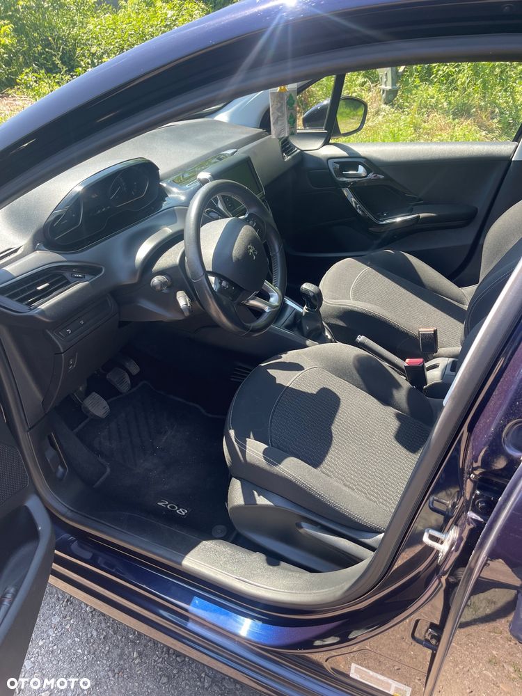 Peugeot 208 - 9