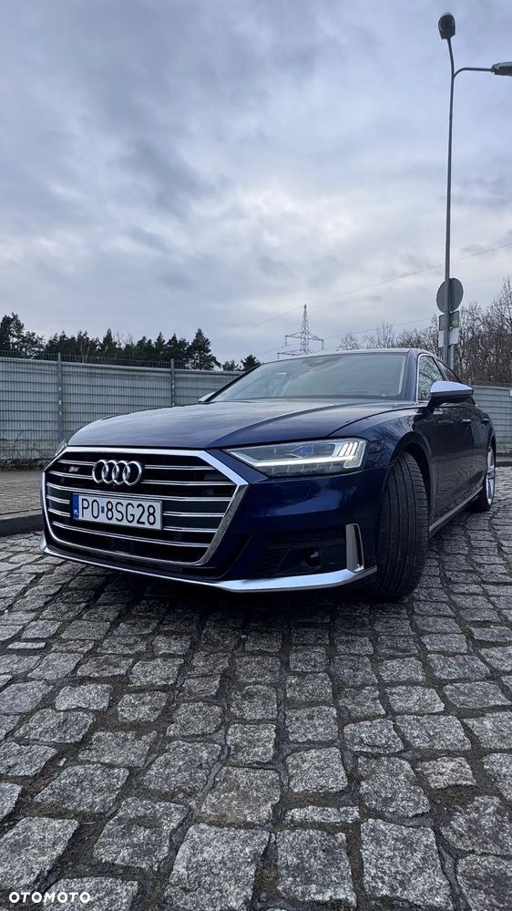 Audi S8 - 1