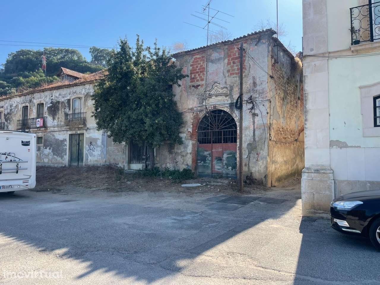 Moradia T4 para recuperar na Ribeirinha, Santarém - Grande imagem: 3/12