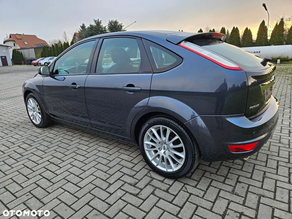 Ford Focus 1.8 Titanium - 9