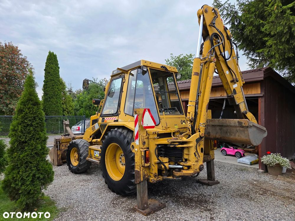 Caterpillar CAT 428B - 7