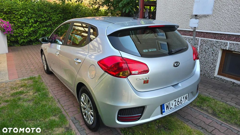 Kia Ceed 1.4 L - 5