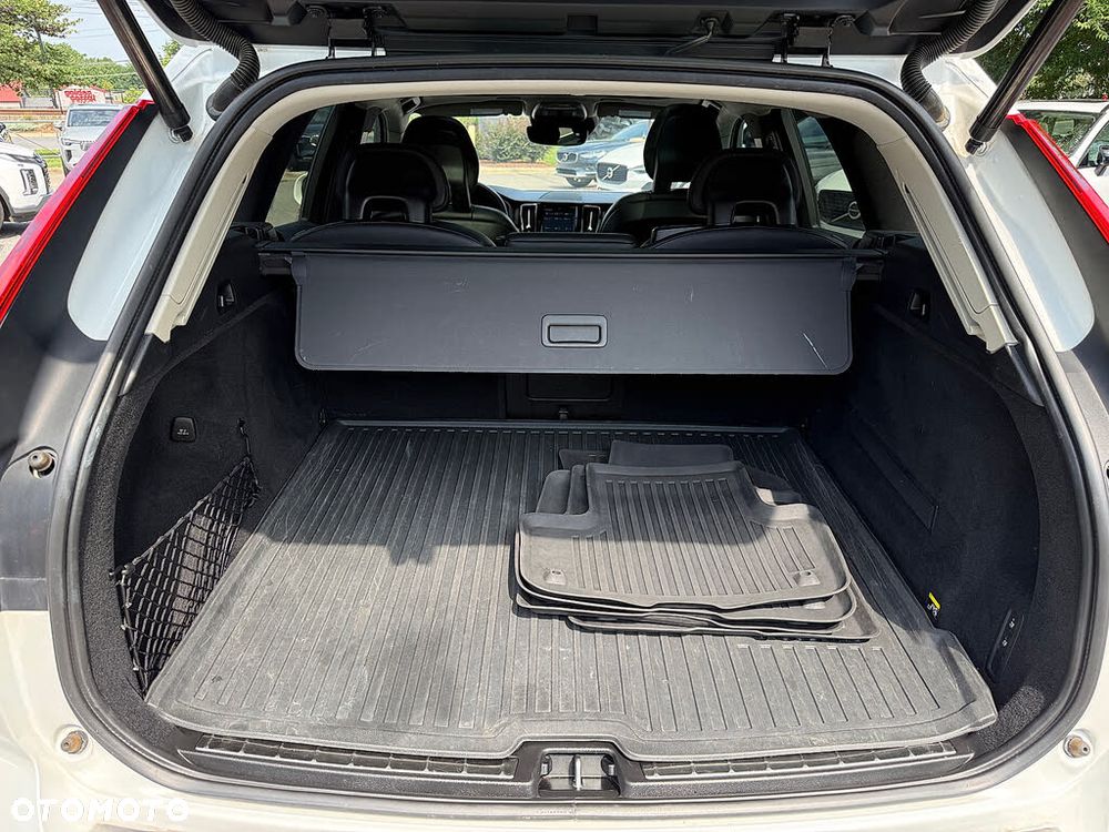 Volvo XC 60 T6 AWD Geartronic Inscription - 19