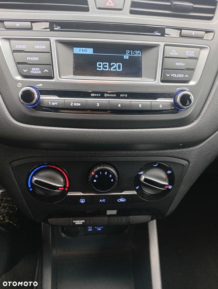 Hyundai i20 1.25 Wersja Jubileuszowa - 17