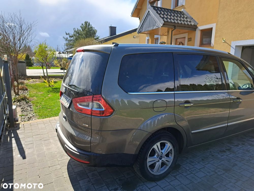 Ford Galaxy 2010 photo 5